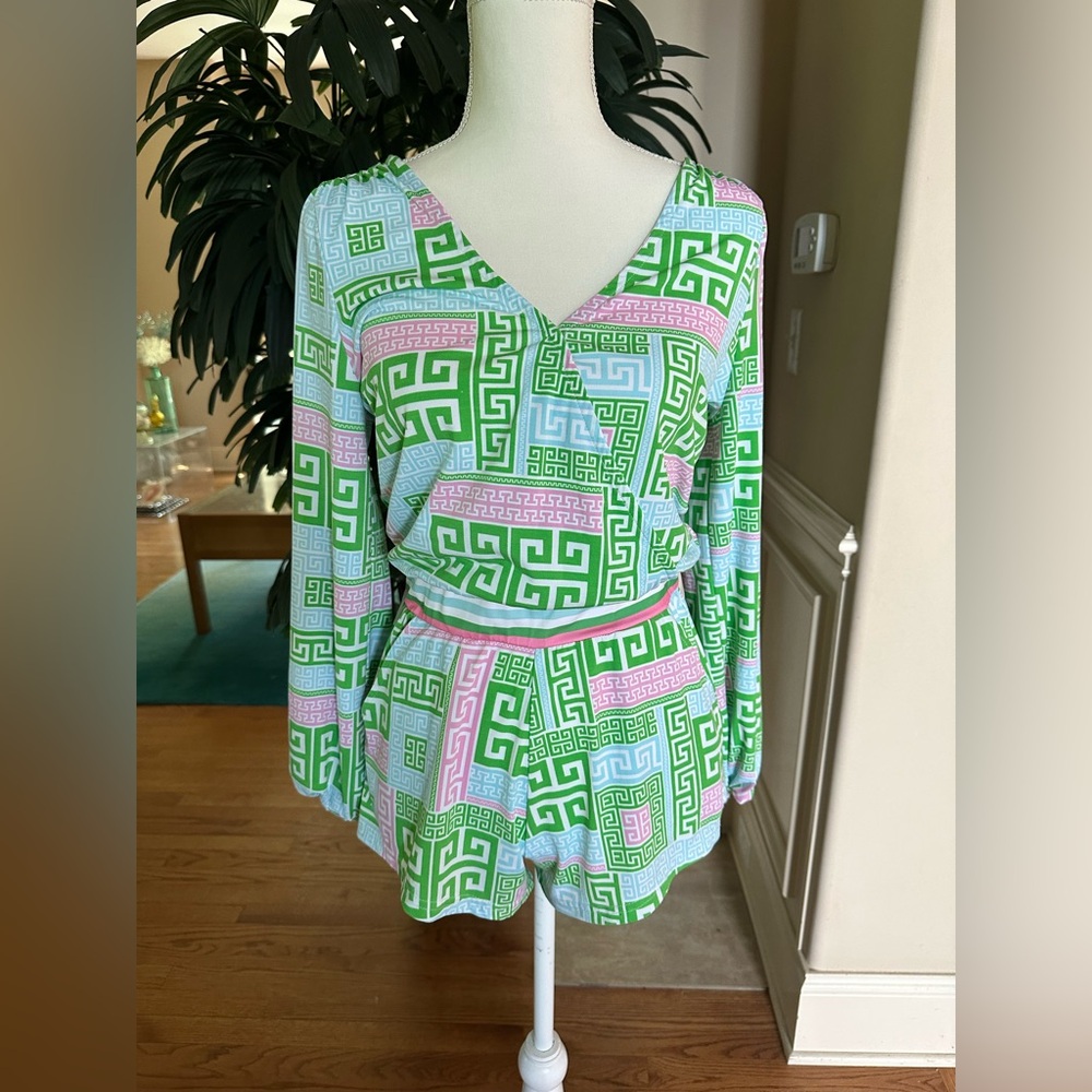 💚💕Macbeth Collection Pink Green Blue Geometric Print Long Sleeve Romper S💚💕